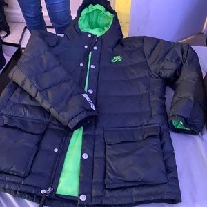 Nike coat children’s size medium never worn